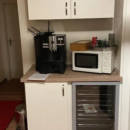 Alex -lounge -sportsbar -smokerlounge