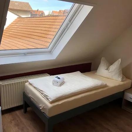 Alex -lounge -sportsbar -smokerlounge Pensión 3*