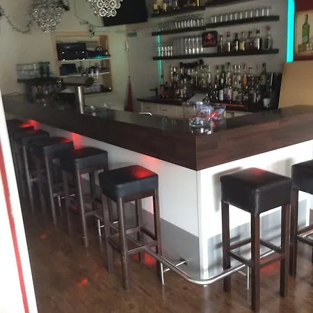 Alex -lounge -sportsbar -smokerlounge