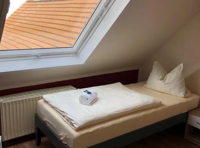 Alex -lounge -sportsbar -smokerlounge Casa de hóspedes 3*