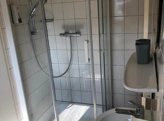 Alex -lounge -sportsbar -smokerlounge 3*