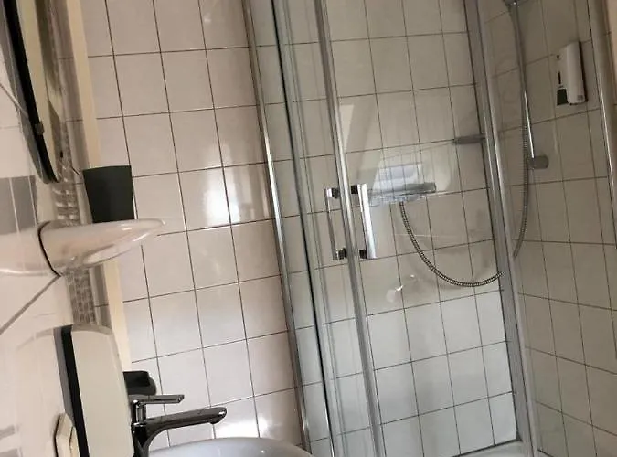 Alex -lounge -sportsbar -smokerlounge Casa de hóspedes