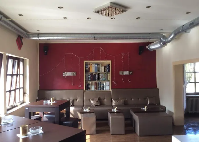 Alex -lounge -sportsbar -smokerlounge