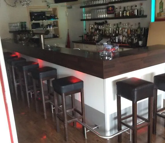 Alex -lounge -sportsbar -smokerlounge